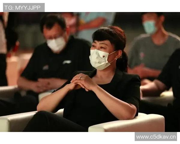 王芳独家分享篮球心得与技巧助你成为场上明星的秘诀